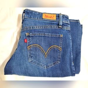 Levi's 518 Straight Leg Jeans